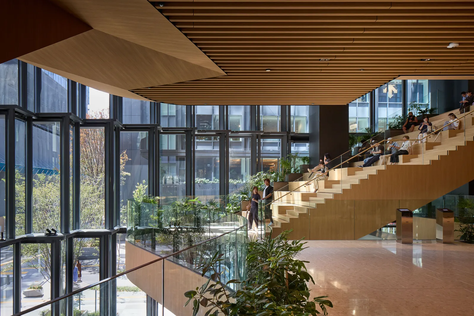 Tenjin Business Center II / OMA