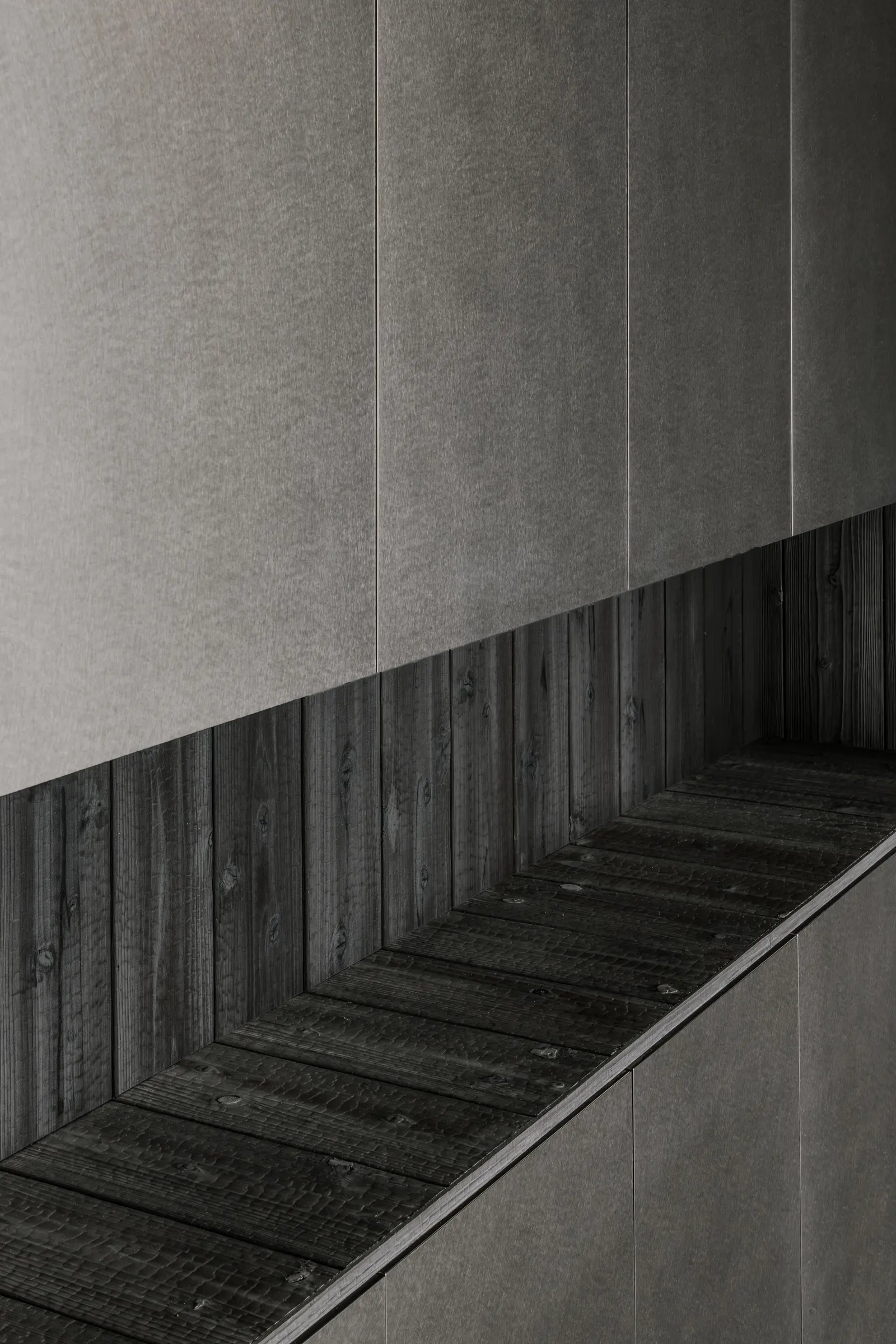 Tojiro Knife Gallery Tokyo «Hanare» / L/O (KATATA YOSHISHITO DESIGN)