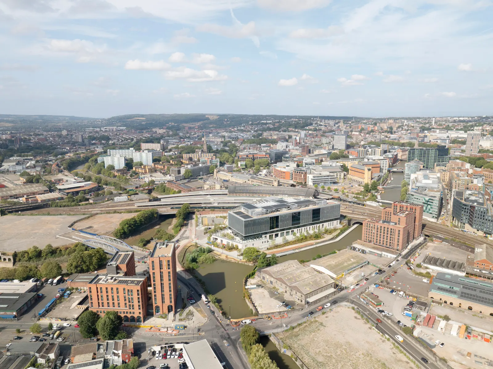 Temple Quarter Enterprise Campus / Feilden Clegg Bradley Studios