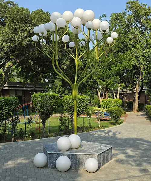Tree of Light: световая инсталляция и место встреч в SOS Children’s Village в Лахоре