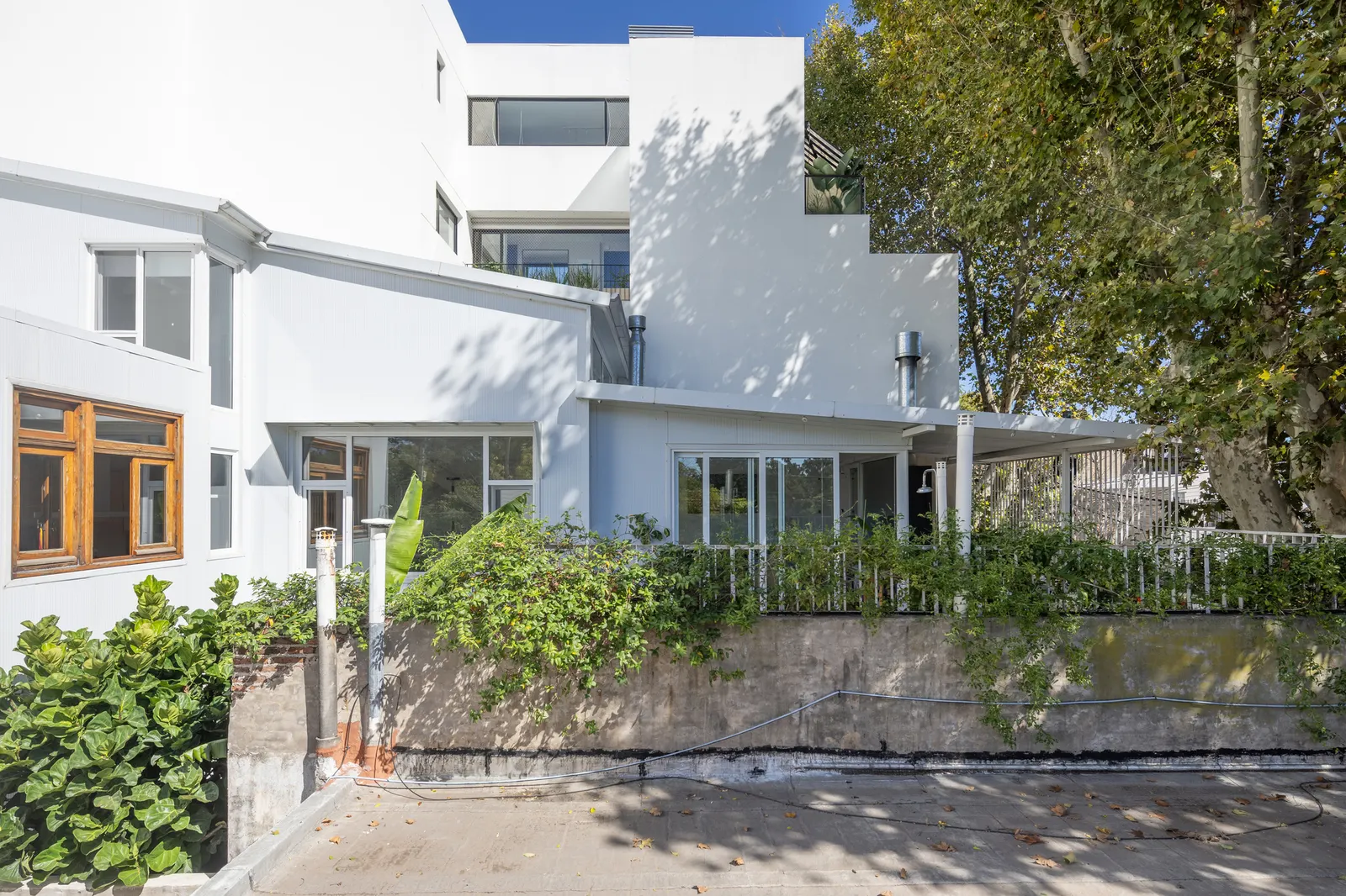 Paroissien House / Veronica Gilotaux