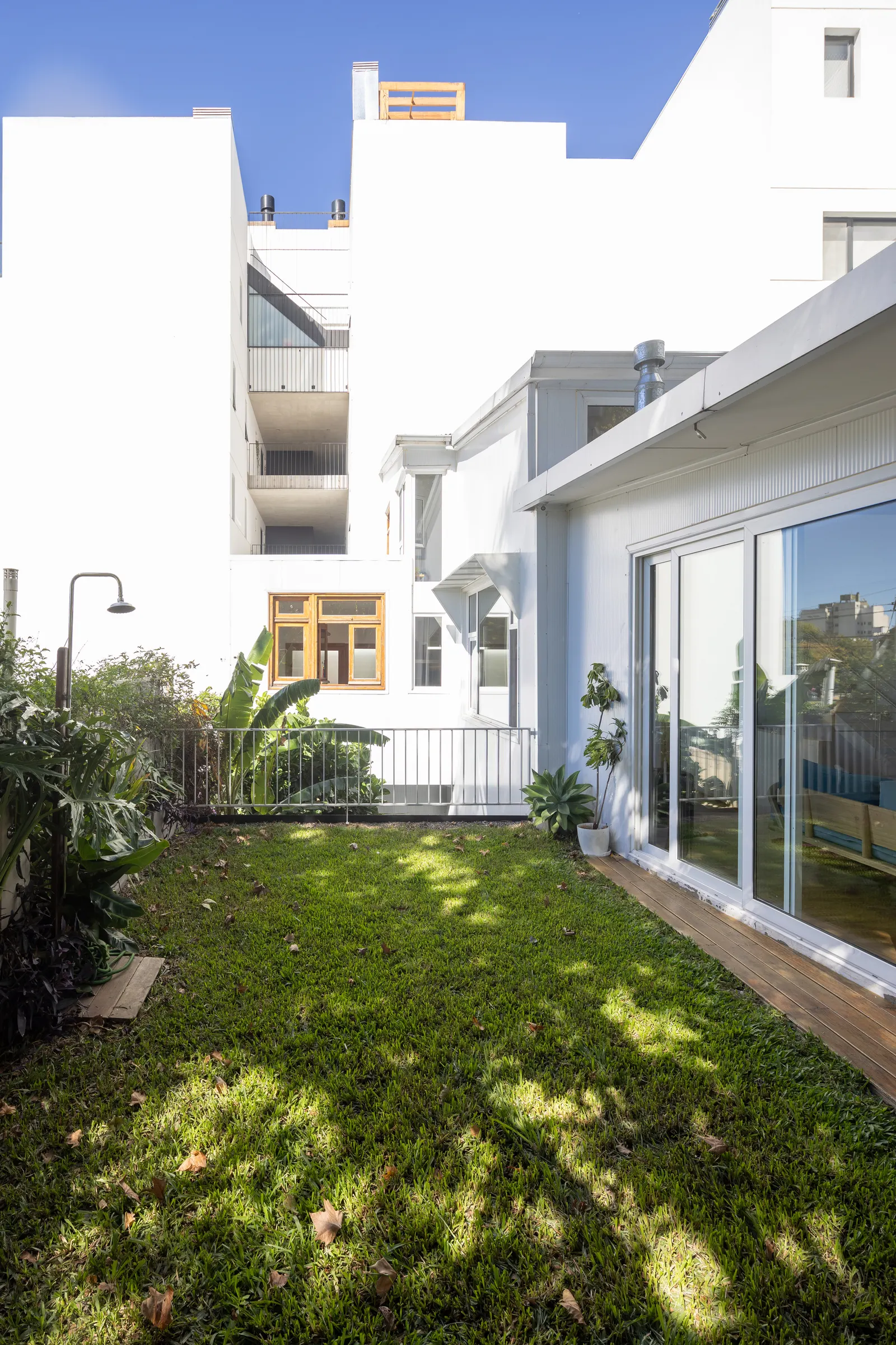 Paroissien House / Veronica Gilotaux