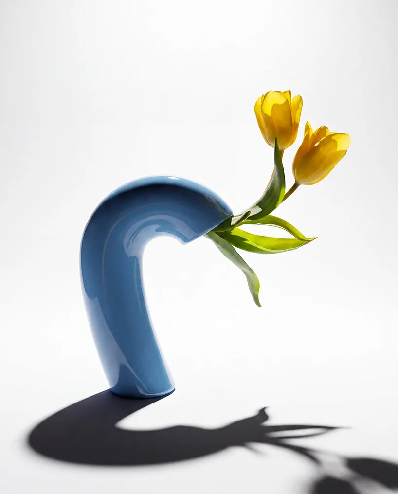 VITA Vase от HOUBI: ваза, которая показывает полный цикл жизни цветка