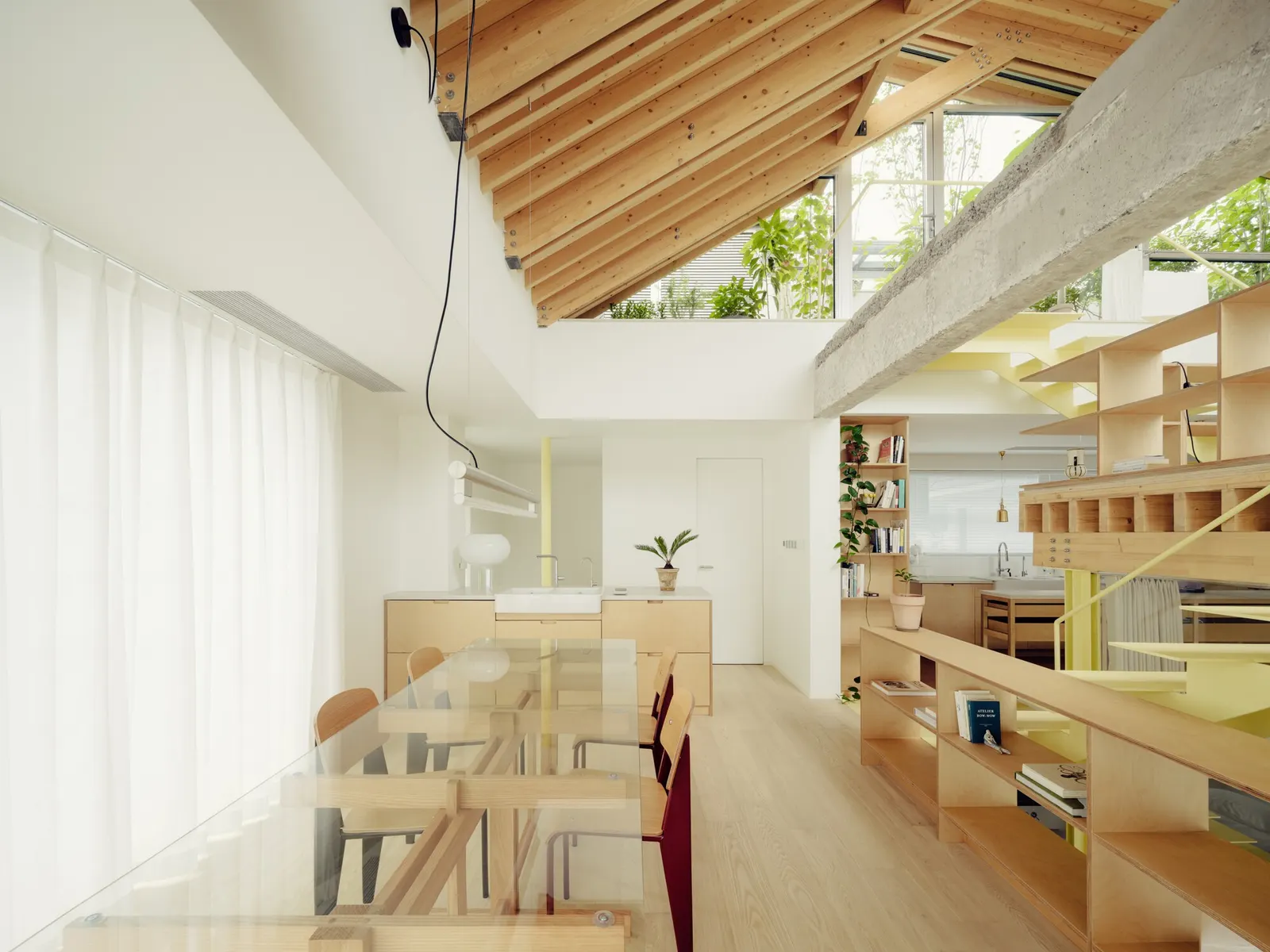 Split-Level Apartment / Shiye Architecture Design and Research Practice