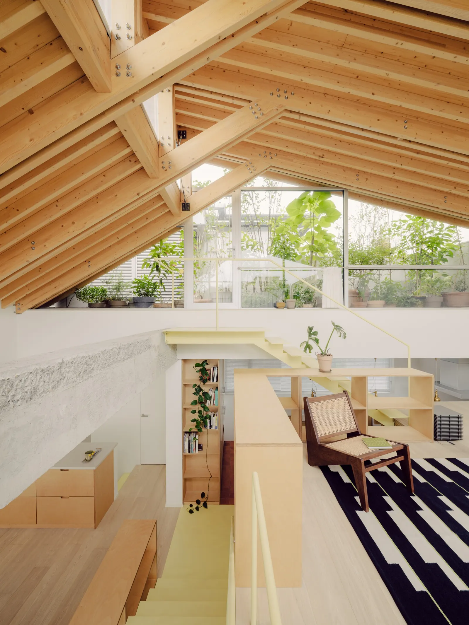 Split-Level Apartment / Shiye Architecture Design and Research Practice