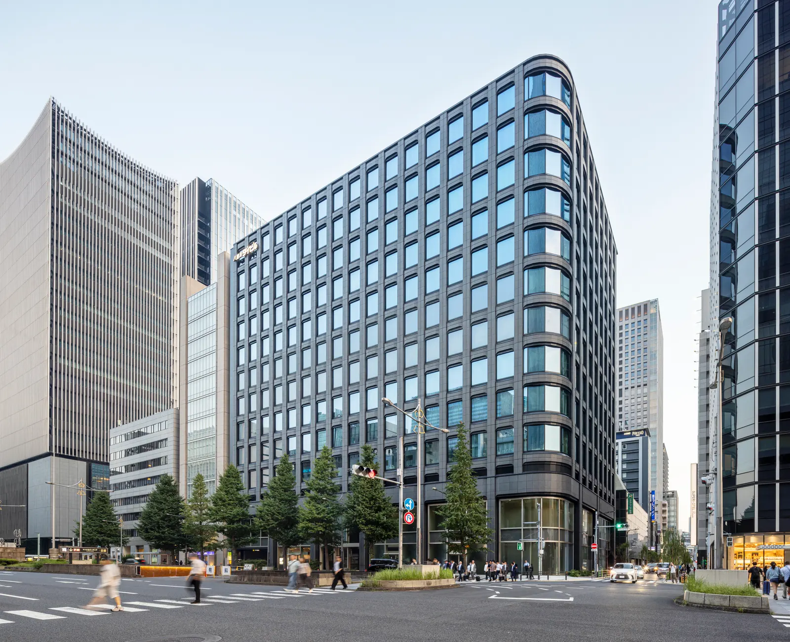 Yaesu Daibiru Office Building / Nikken Sekkei