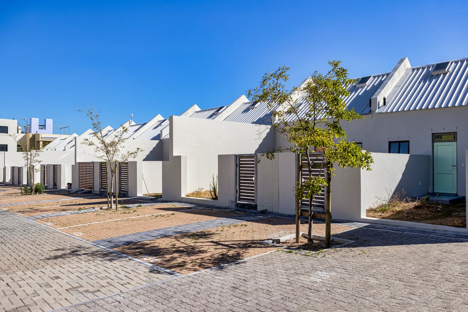 District Six Restitution Housing / Jakupa Architects and Urban Designers
