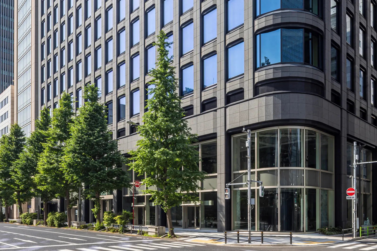 Yaesu Daibiru Office Building / Nikken Sekkei