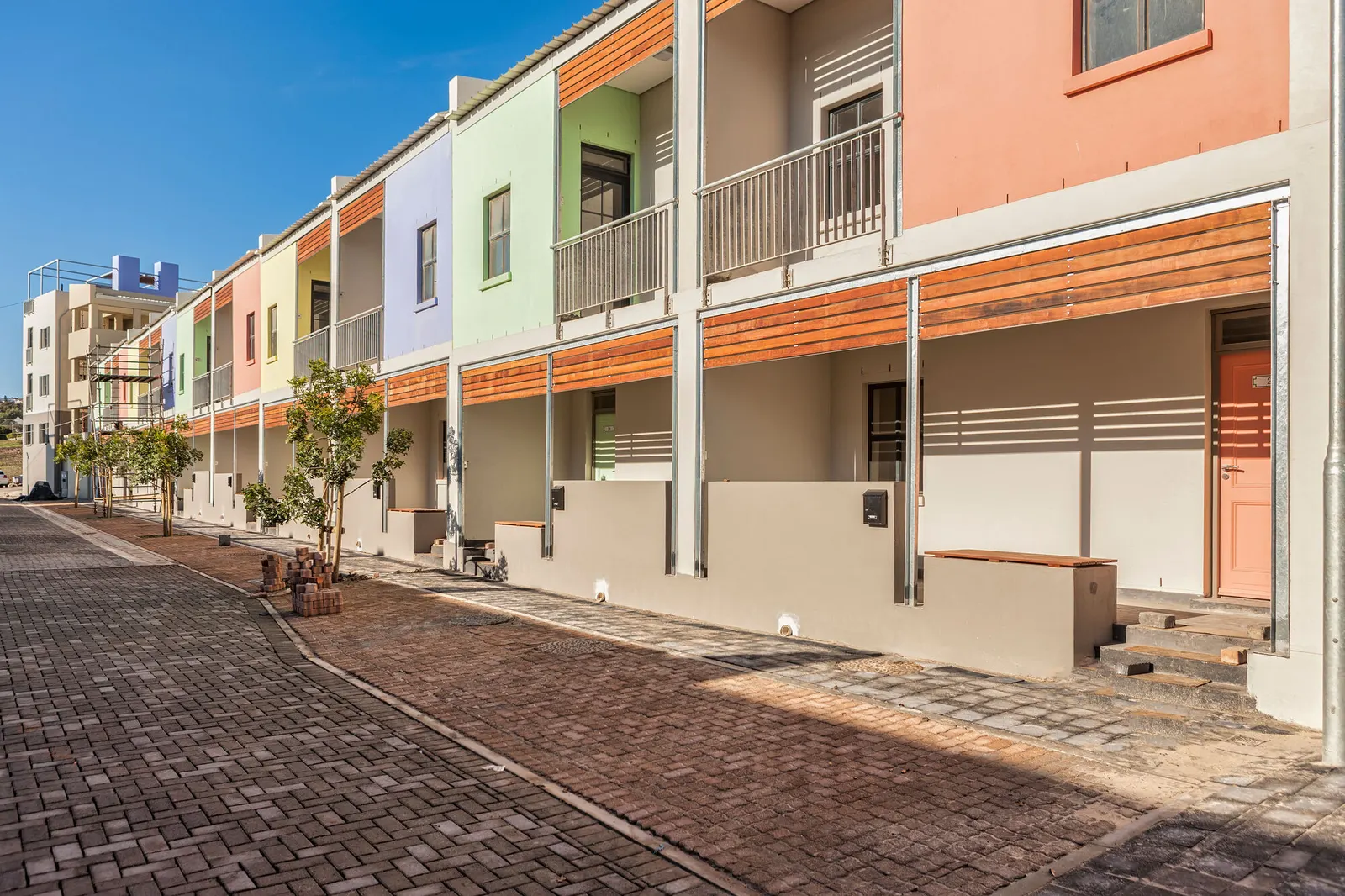 District Six Restitution Housing / Jakupa Architects and Urban Designers