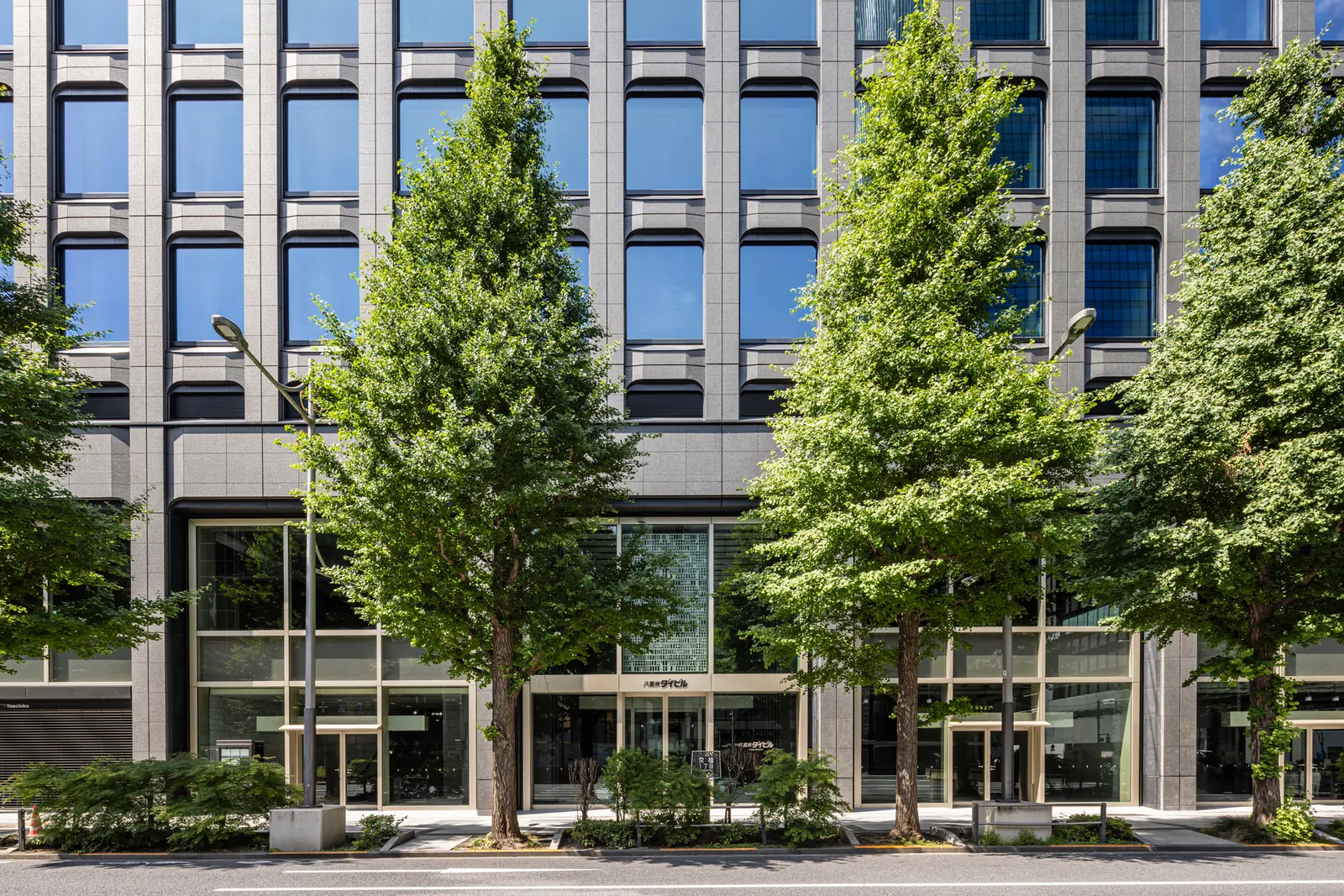 Yaesu Daibiru Office Building / Nikken Sekkei