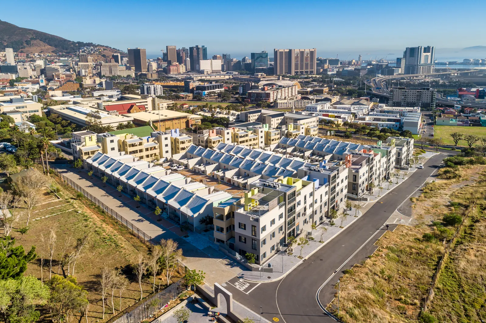 District Six Restitution Housing / Jakupa Architects and Urban Designers