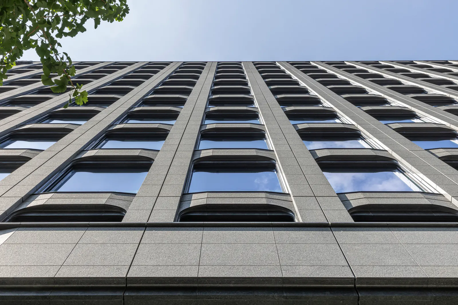Yaesu Daibiru Office Building / Nikken Sekkei