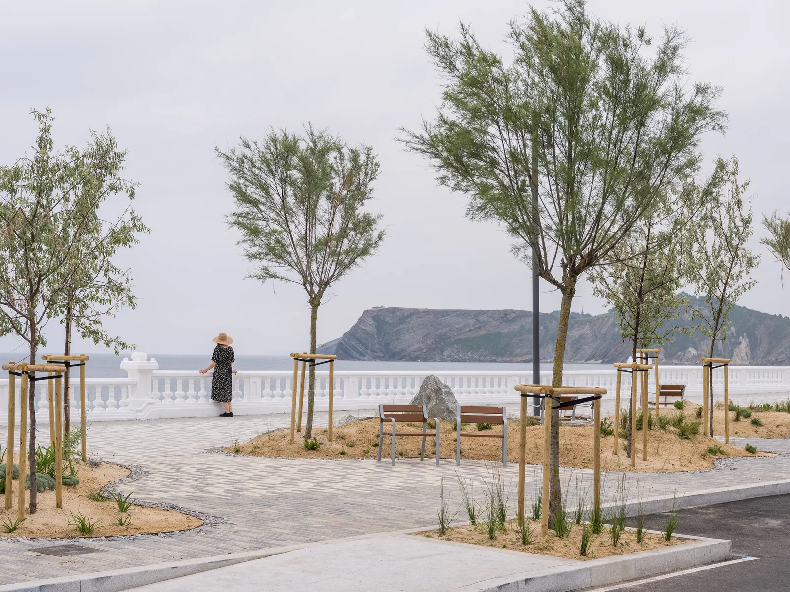 Comillas Waterfront Promenade / Hector Navarro + ARKHITEKTON