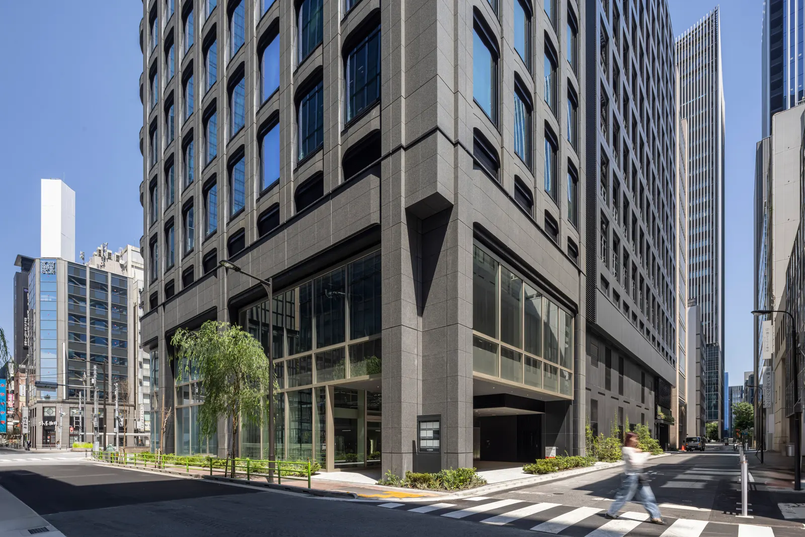 Yaesu Daibiru Office Building / Nikken Sekkei
