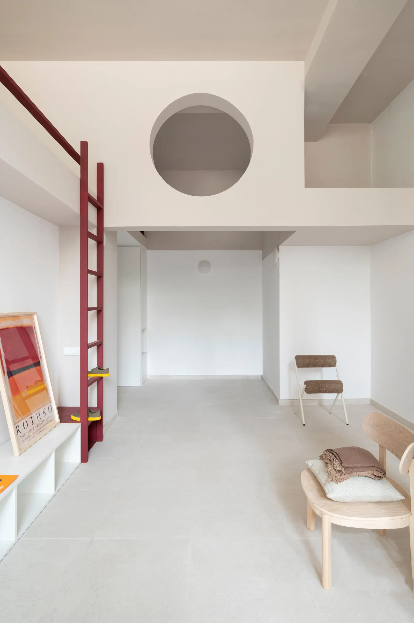 AA Apartments / Crearctive