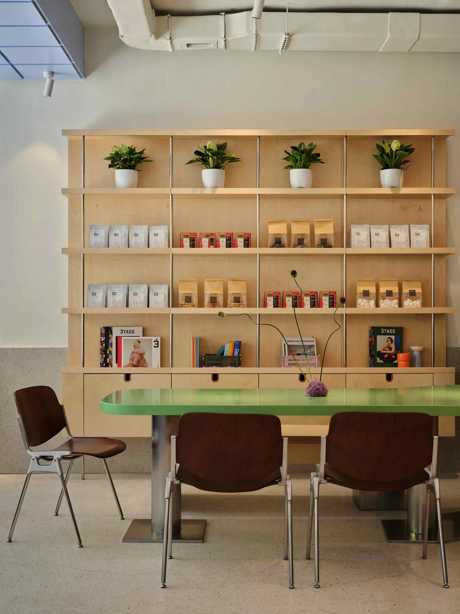 Sangwich Club / east bureau