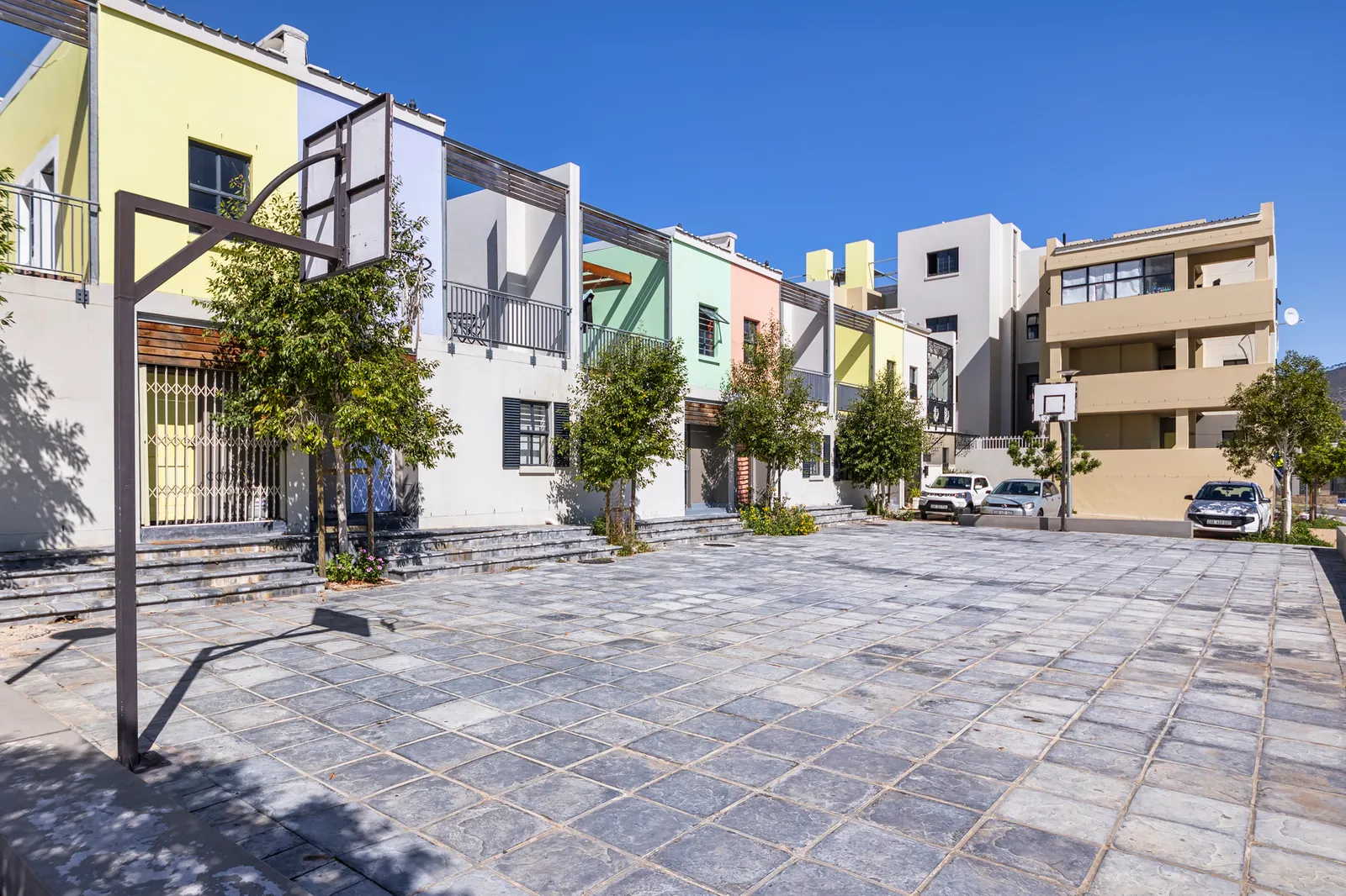 District Six Restitution Housing / Jakupa Architects and Urban Designers
