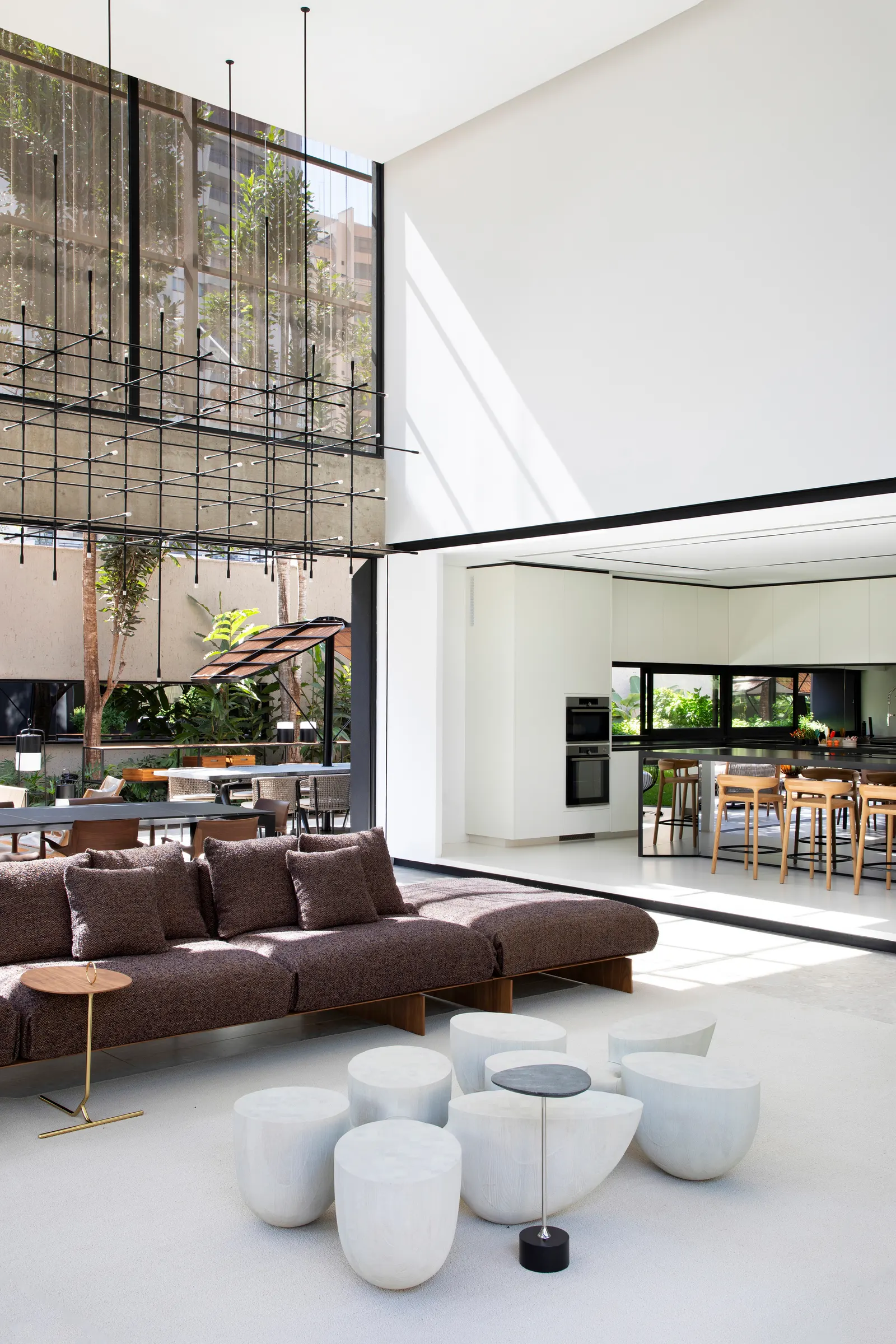 Ella House / Studio Memo