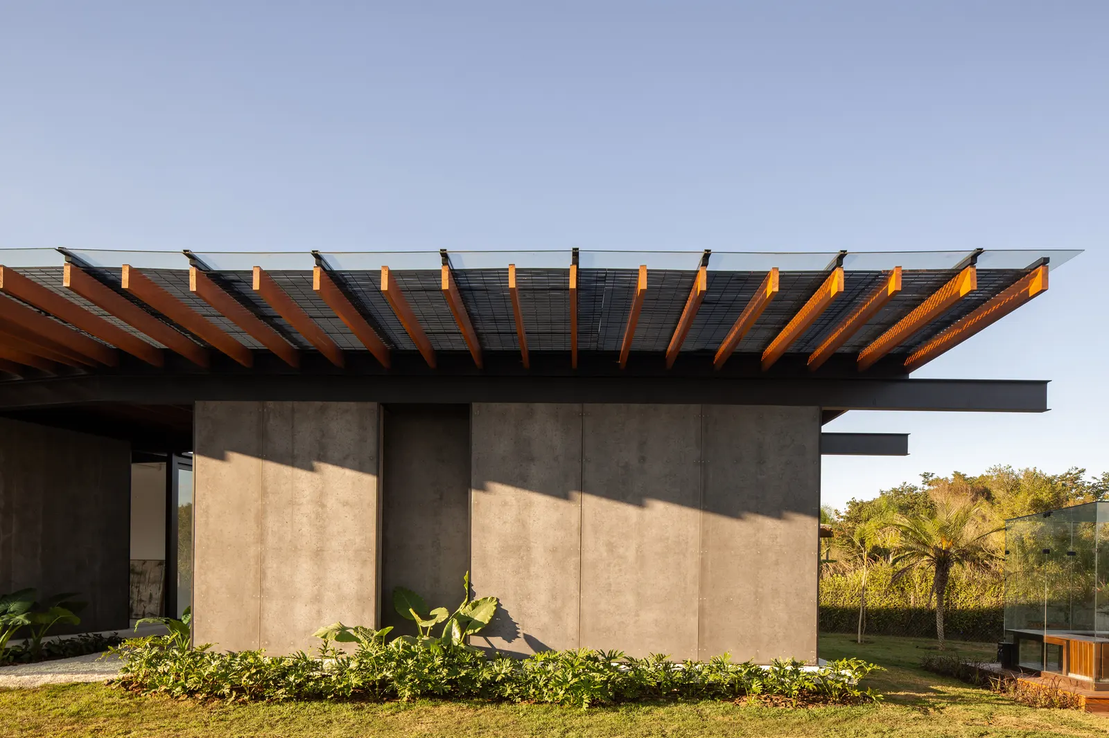 House AC / Kiko Castello Branco Arquitetura + Lucas Cunha