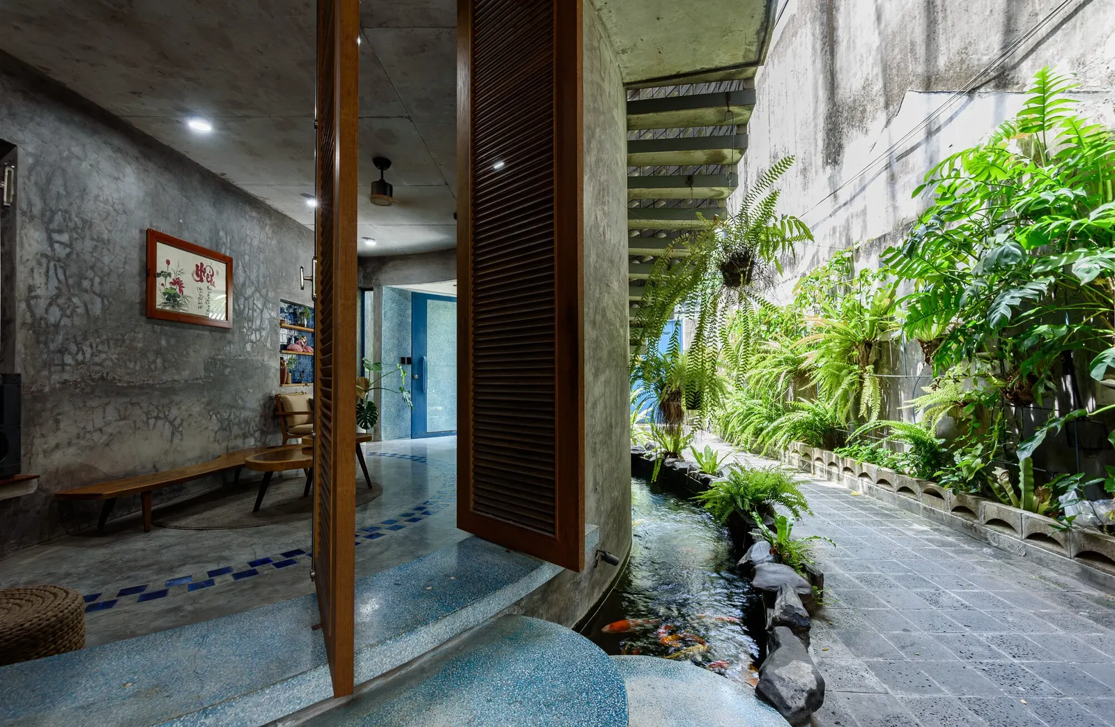 Dual-Family House / Khuon Studio