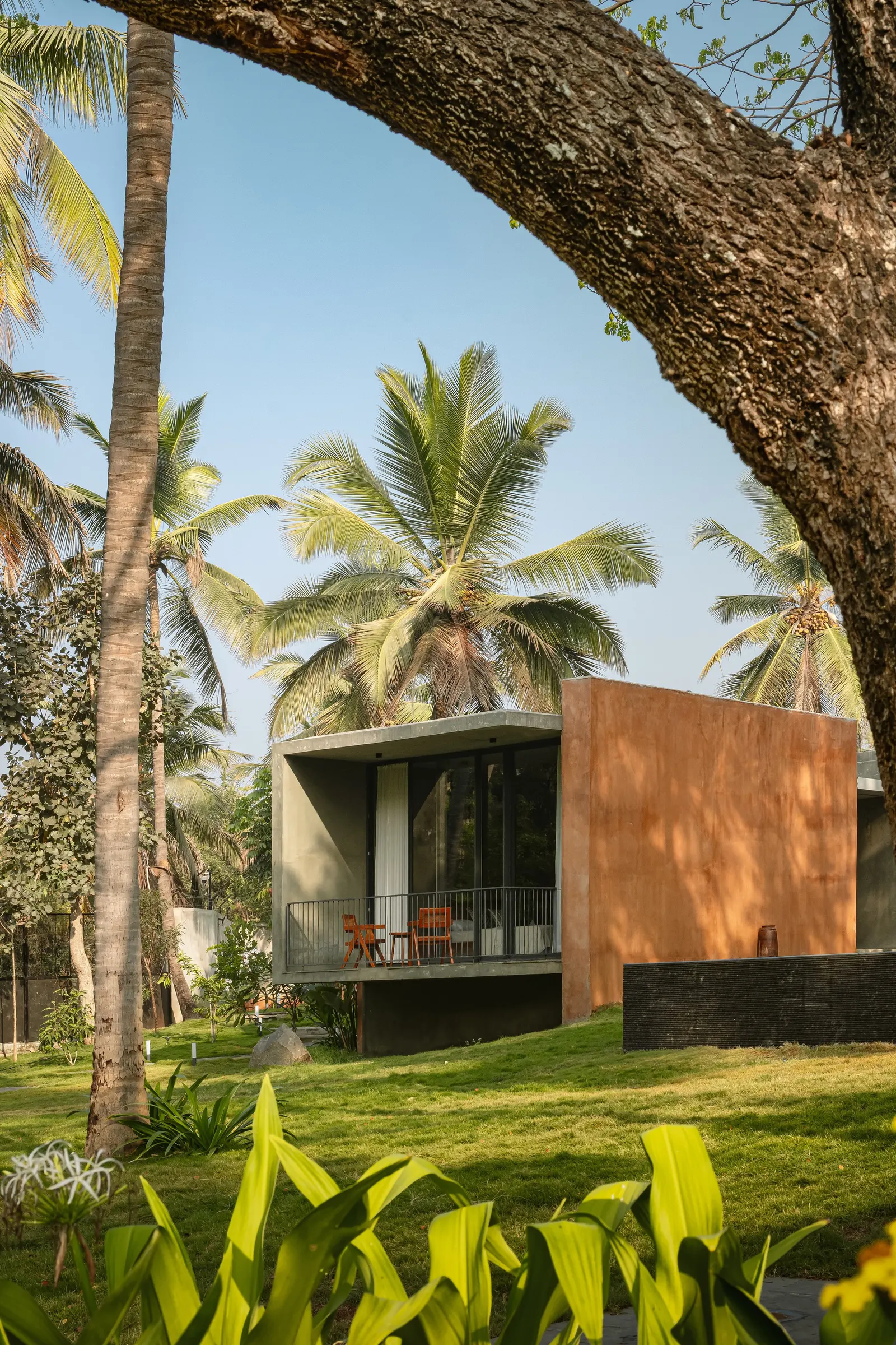 Aalok Farmhouse / Nodecraft Studio