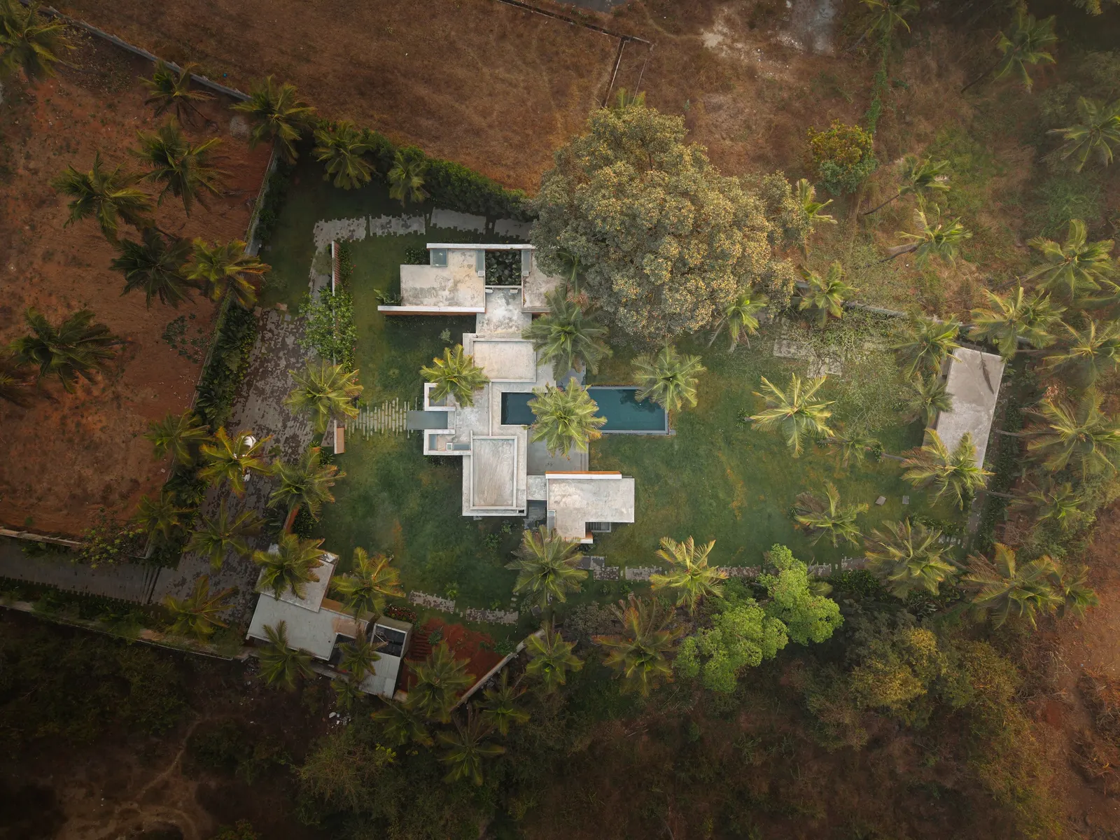 Aalok Farmhouse / Nodecraft Studio
