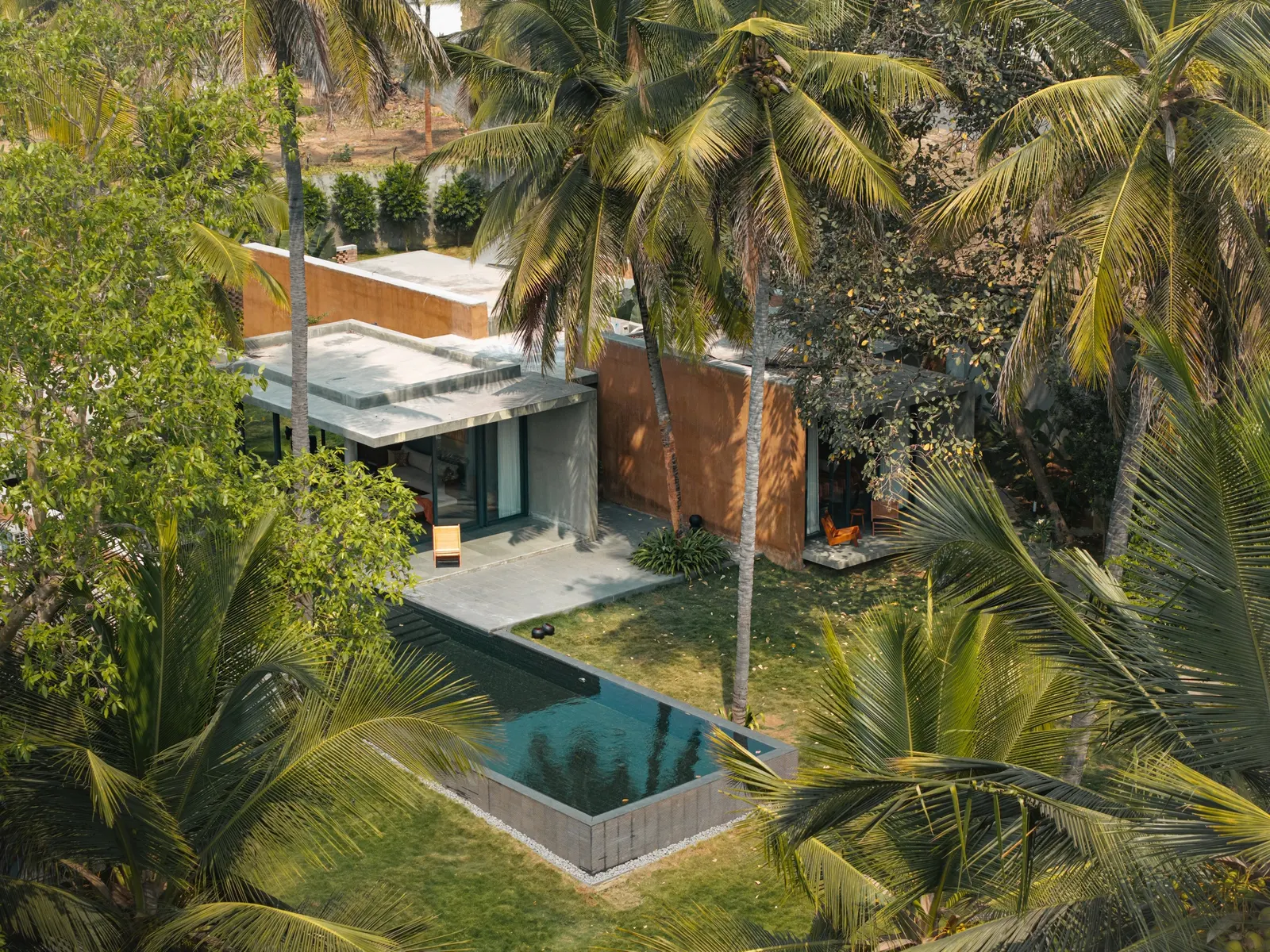 Aalok Farmhouse / Nodecraft Studio