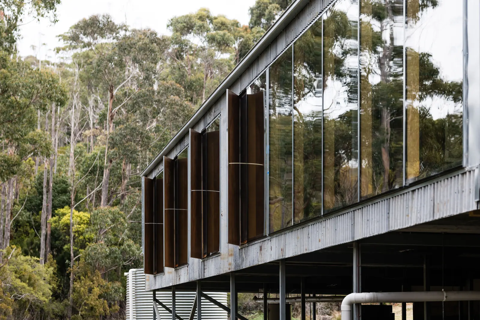 Simpsons Bay House / Dock4 Architects