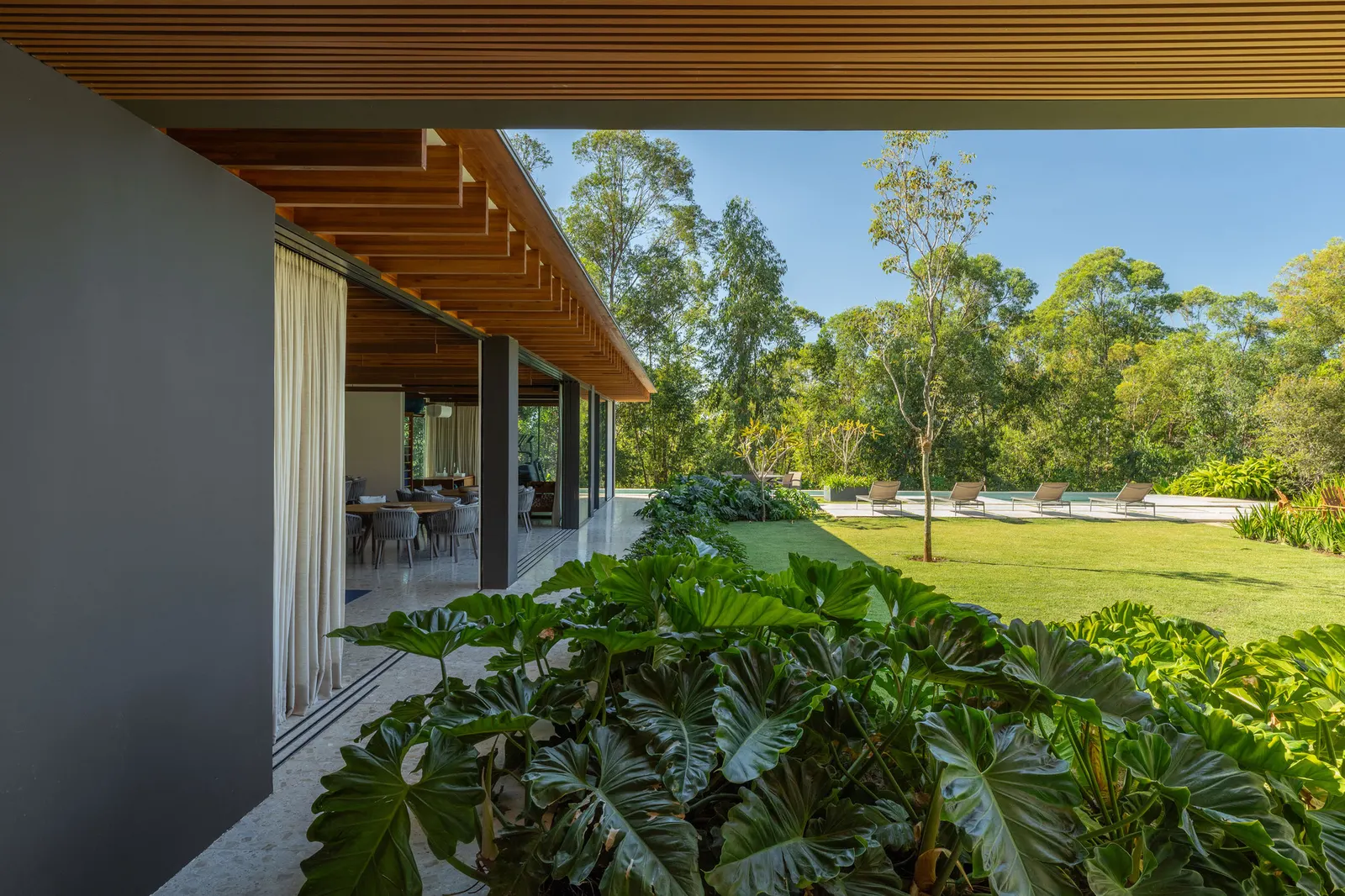 Дом D+J / Pablo Lanza Arquitetura