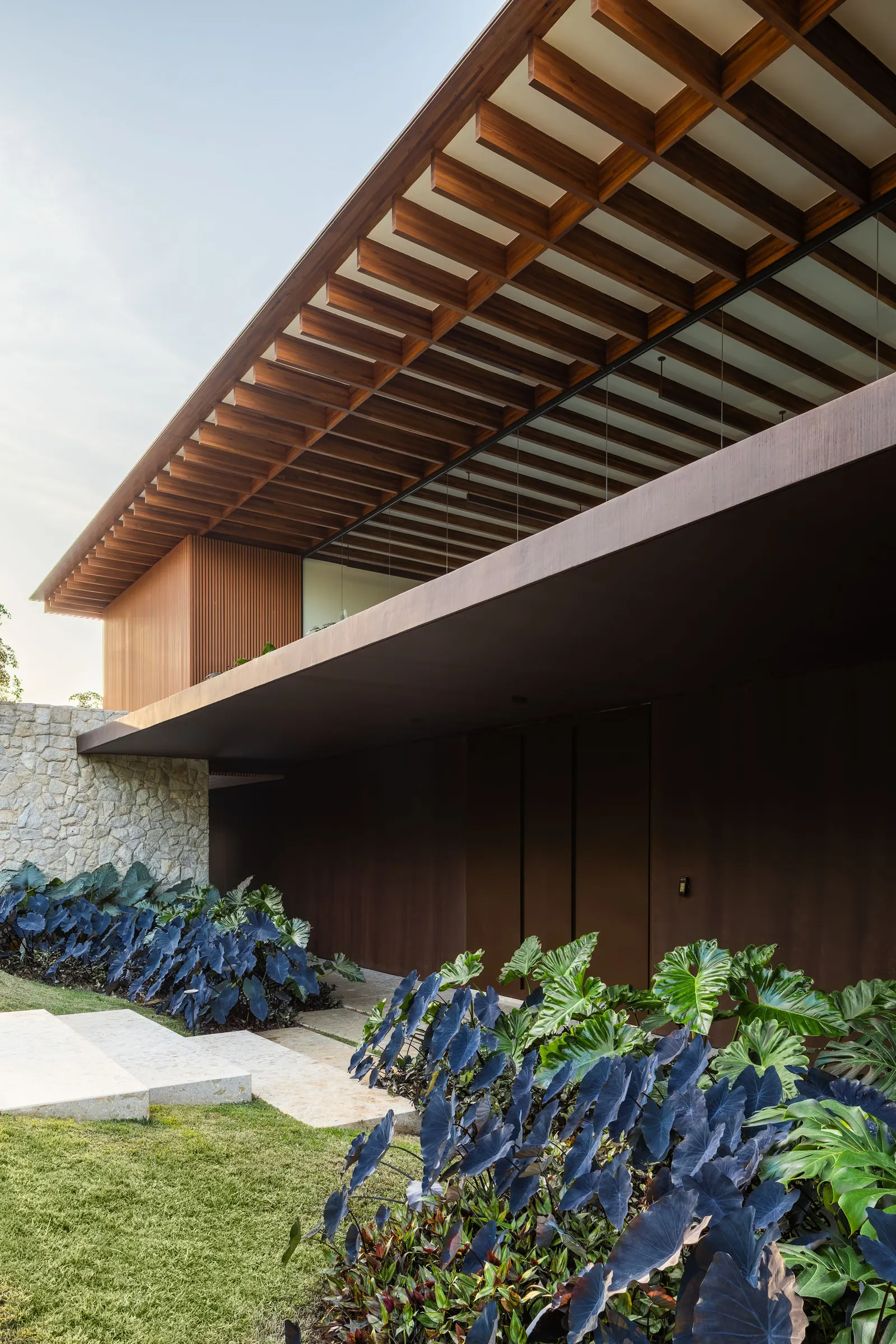 Дом D+J / Pablo Lanza Arquitetura