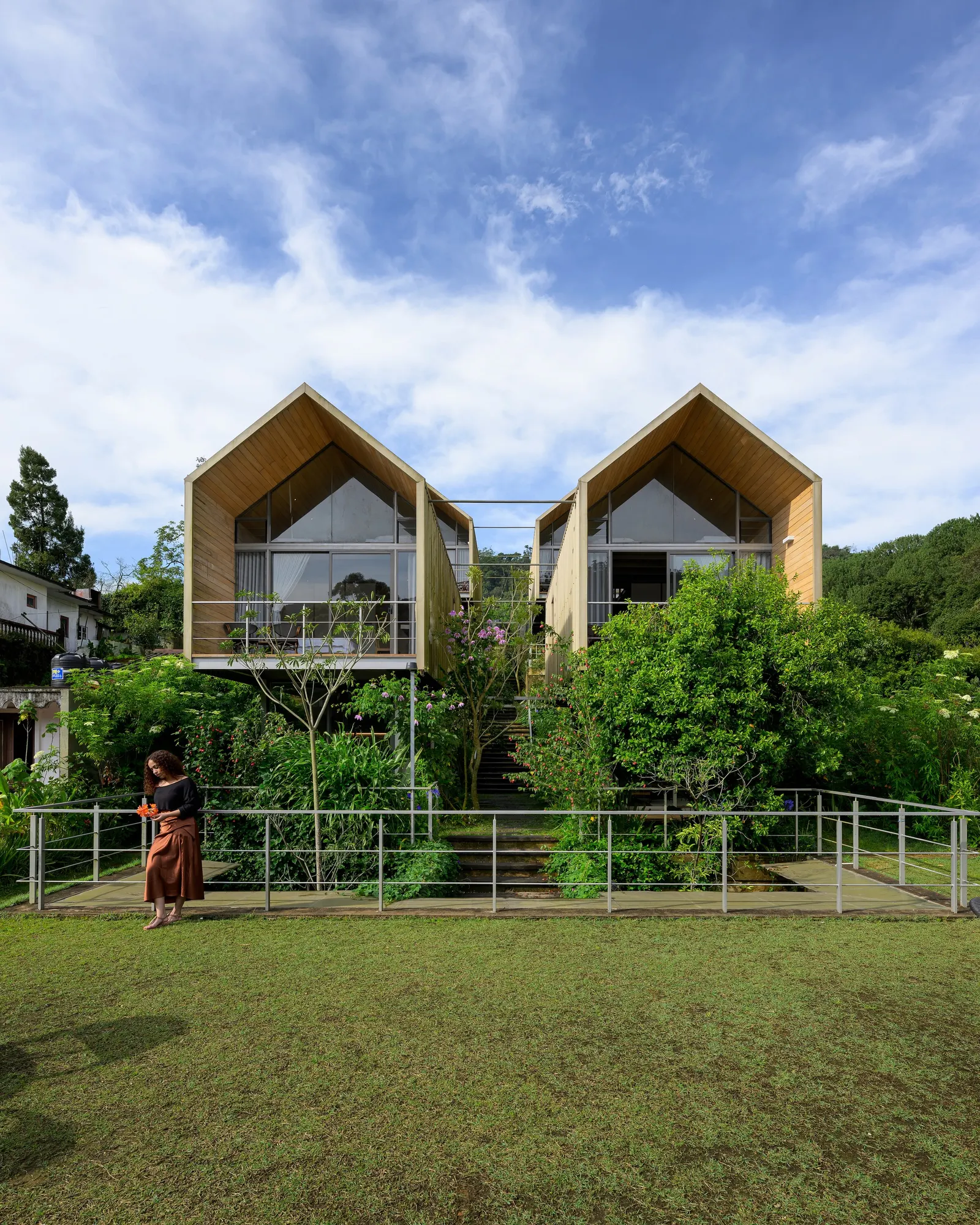 Azenya Villas / KWCA - Kosala Weerasekara Chartered Architects