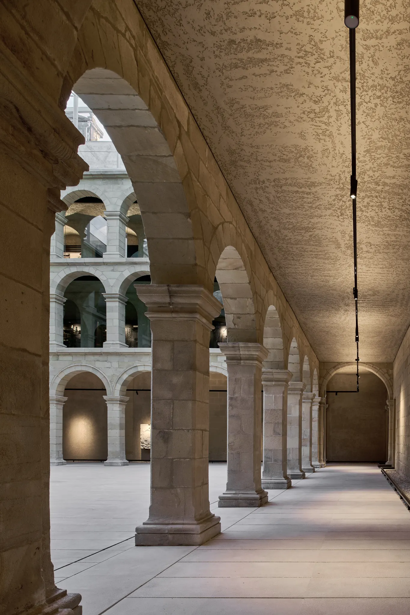 Музей басков в Бильбао / VAILLO + ARCHITECTS