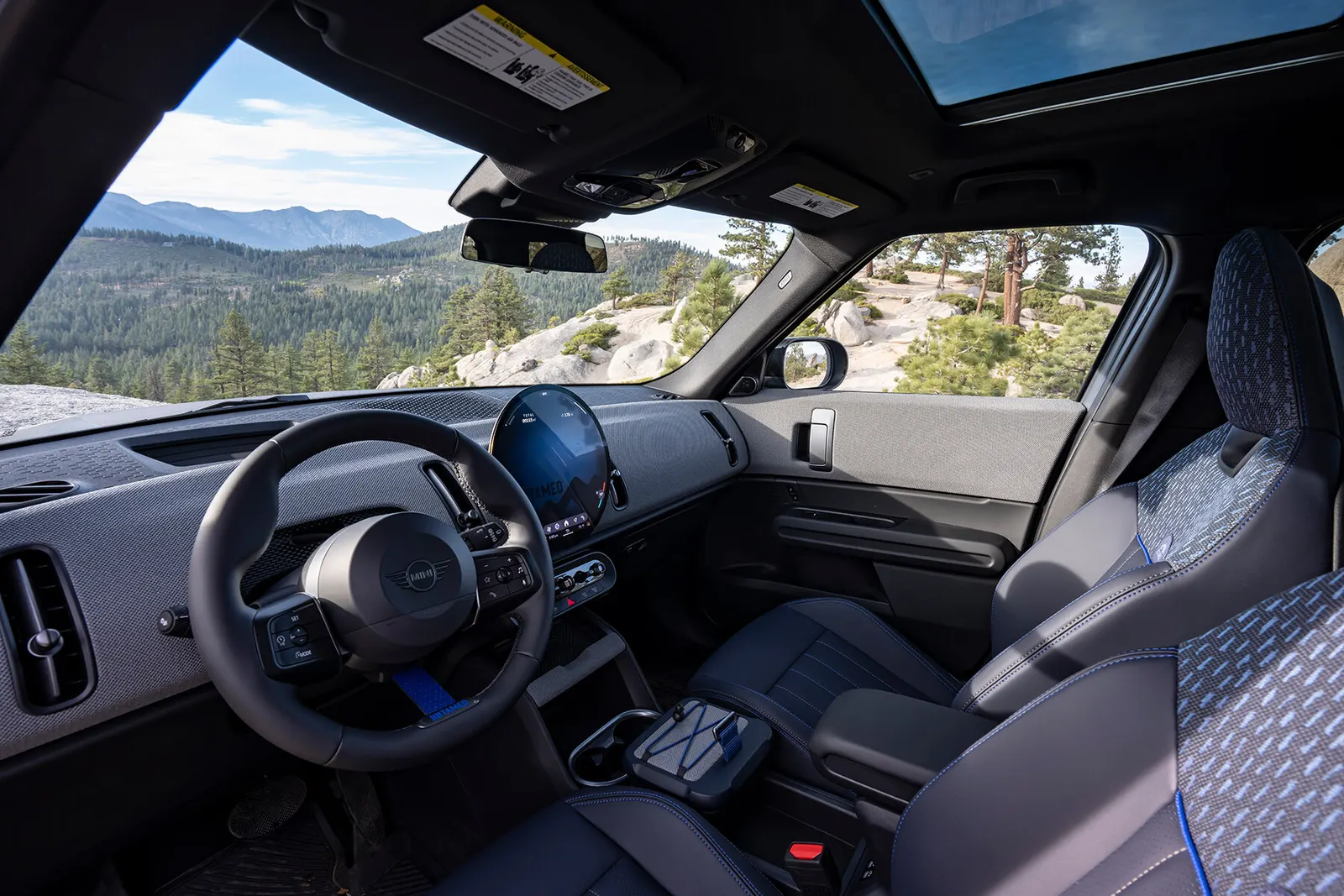 MINI Countryman Untamed Edition получил лифт подвески, внедорожные шины и палатку на крыше