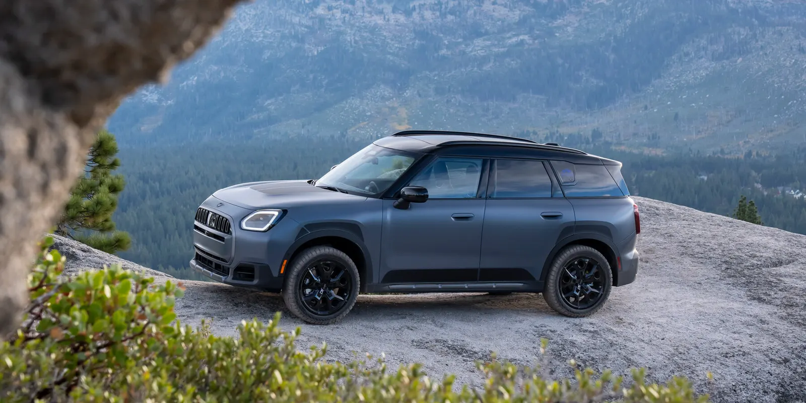 MINI Countryman Untamed Edition получил лифт подвески, внедорожные шины и палатку на крыше