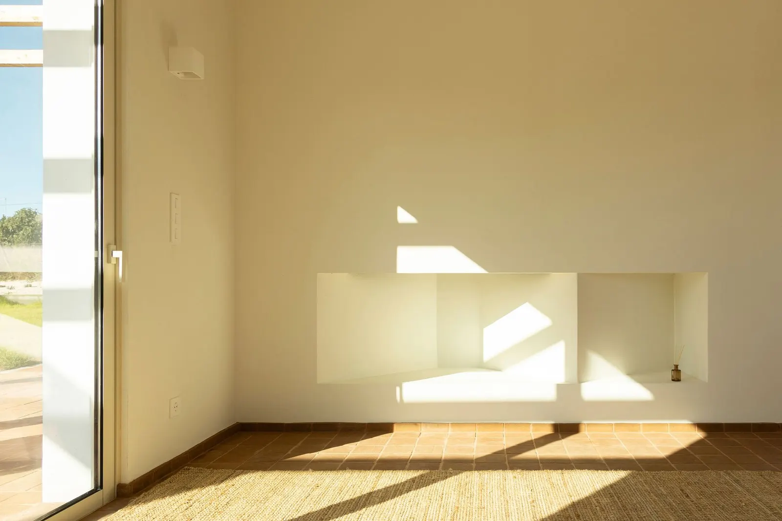 Casa em Pouca Farinha / Ana Teresa Niza + Ana Rita Marques