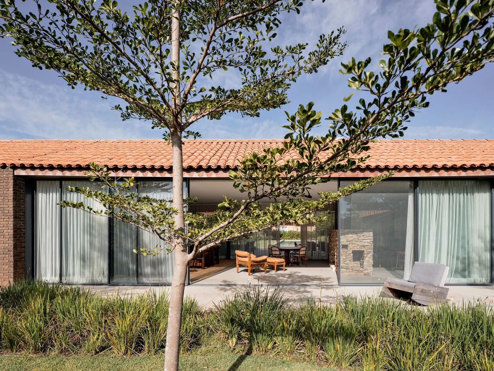 Haras House / Felipe Hess Arquitetos