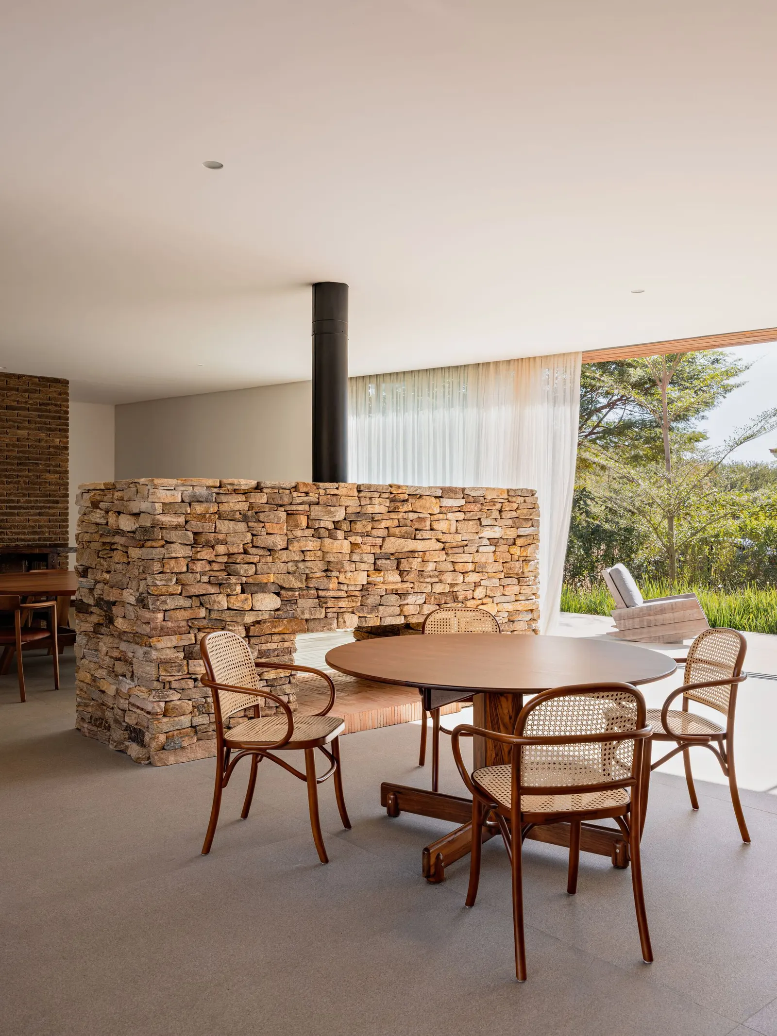 Haras House / Felipe Hess Arquitetos