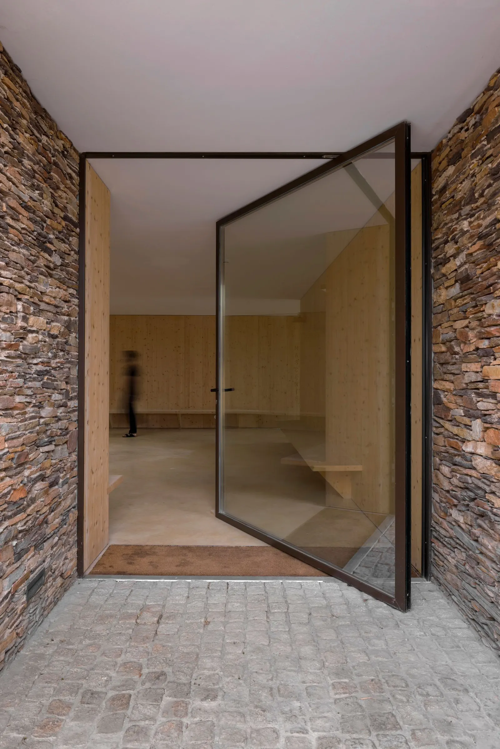 Barrancos Mortuary / Mesa Atelier