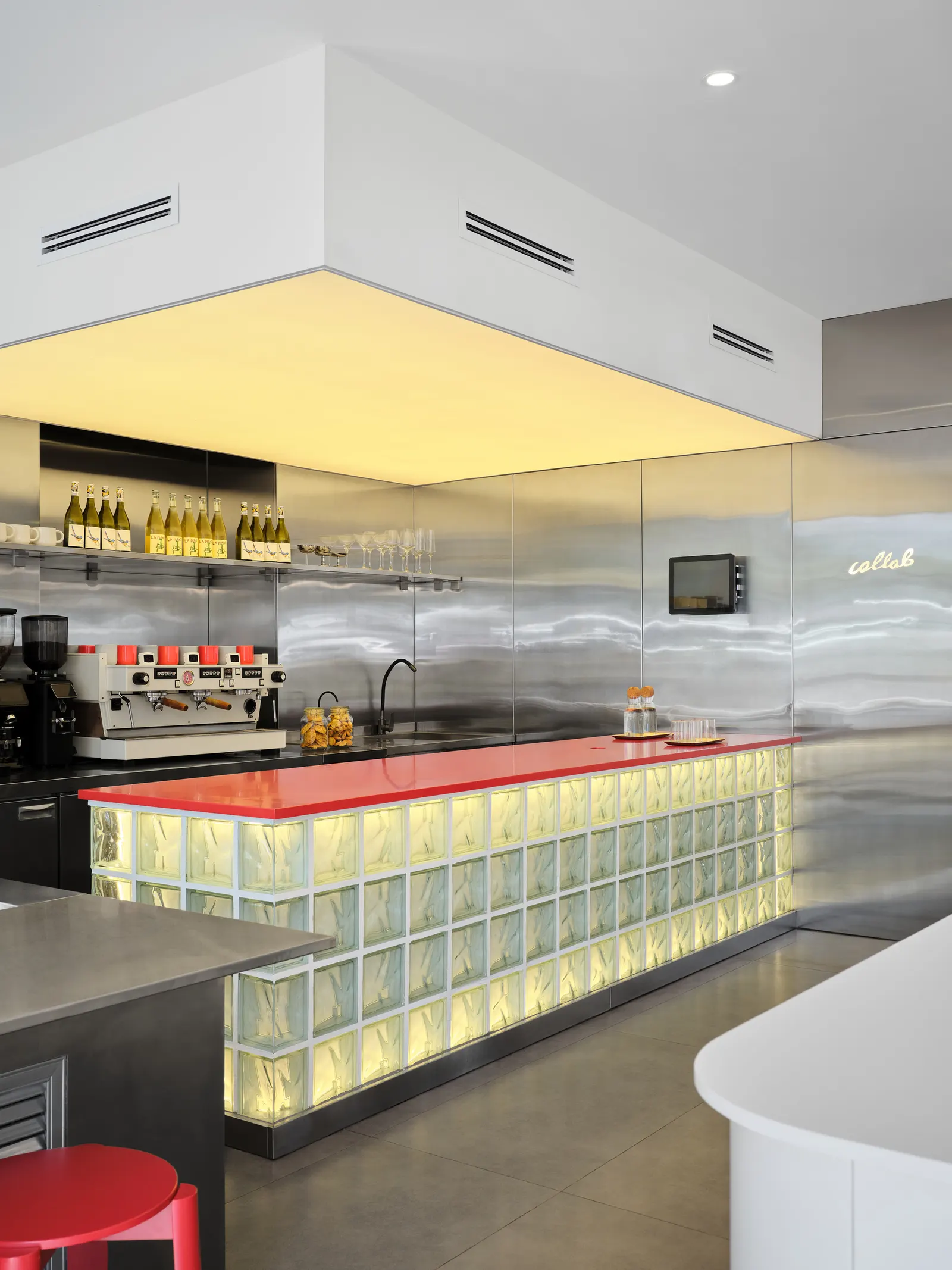 Collab Cafe & Concept Store / Levelstudio