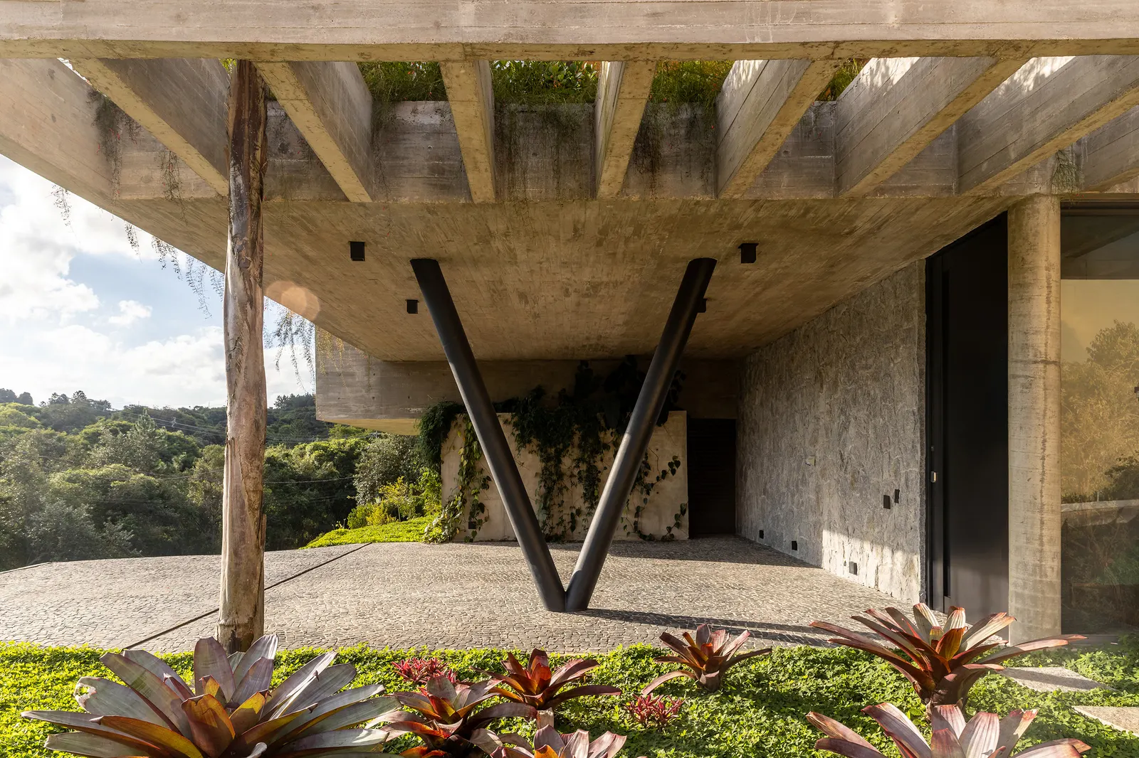 House 258 / Cornetta Arquitetura
