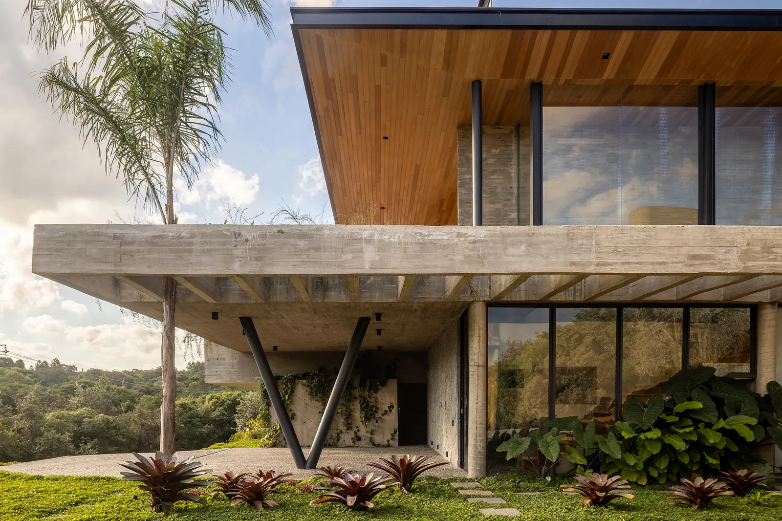 House 258 / Cornetta Arquitetura