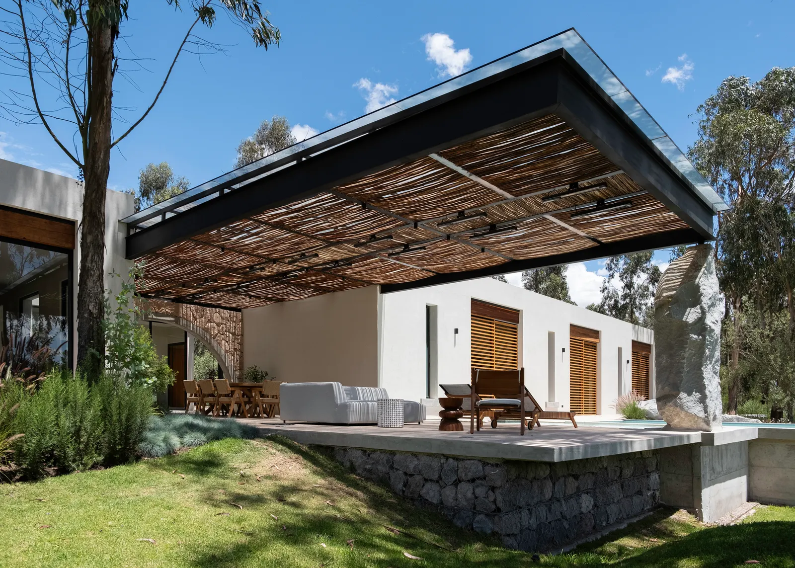 Вилла «San Isidro» / MACCCONSTRUCCIONES / APLUS