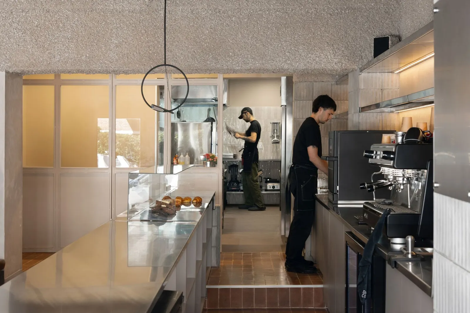 Gutiérrez Café / Toro Arquitectos — кафе в Пунтосе, где архитектура стала частью гастрономического опыта