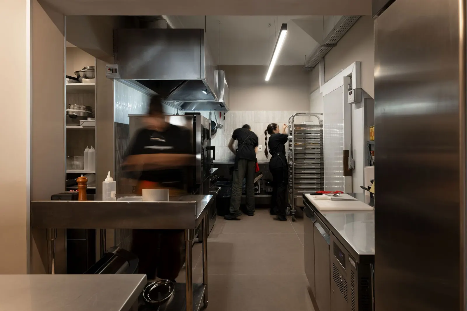 Gutiérrez Café / Toro Arquitectos — кафе в Пунтосе, где архитектура стала частью гастрономического опыта