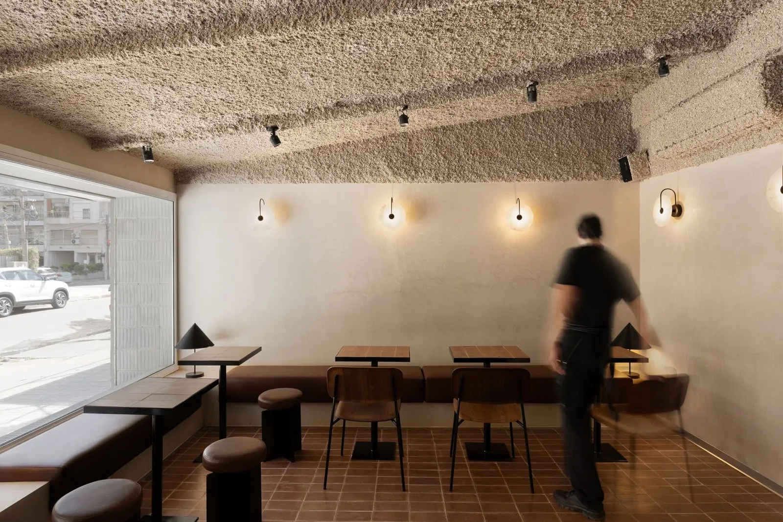 Gutiérrez Café / Toro Arquitectos — кафе в Пунтосе, где архитектура стала частью гастрономического опыта