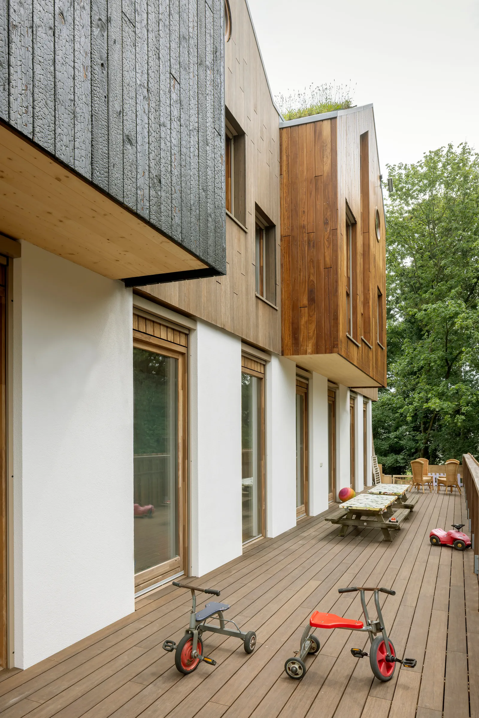 Детский центр Mowgli / Natrufied Architecture
