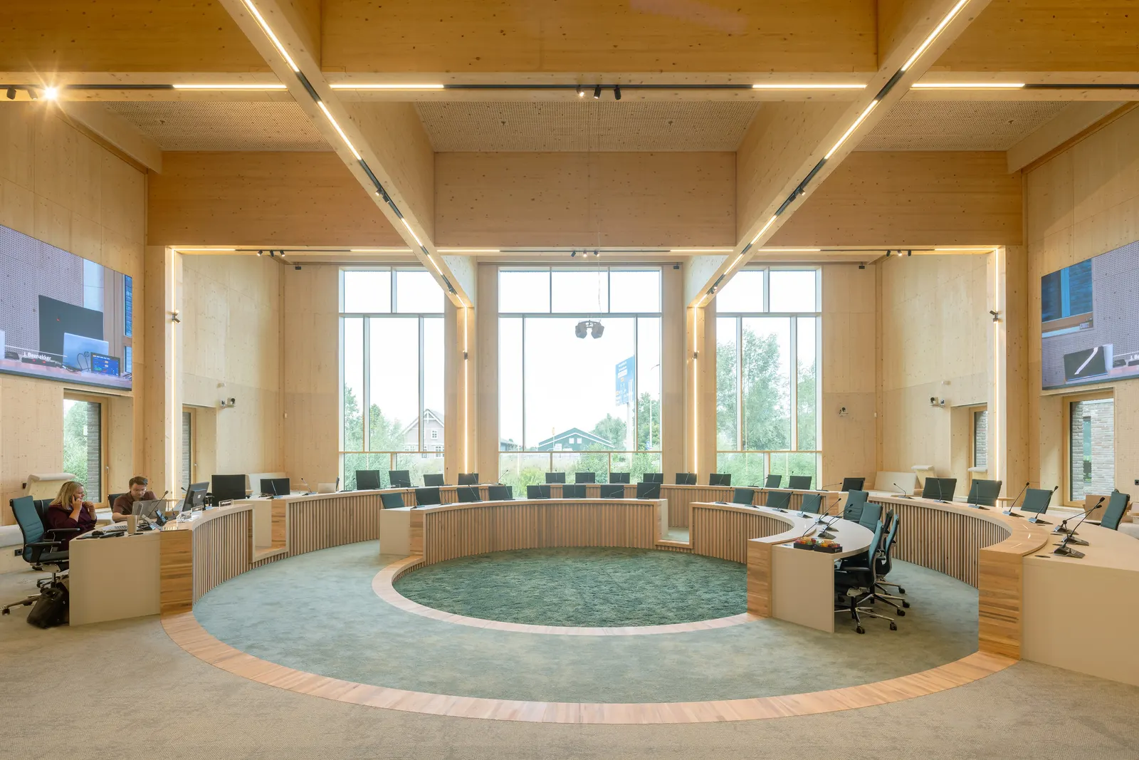 Круглая ратуша Krimpenerwaard / Ector Hoogstad Architecten
