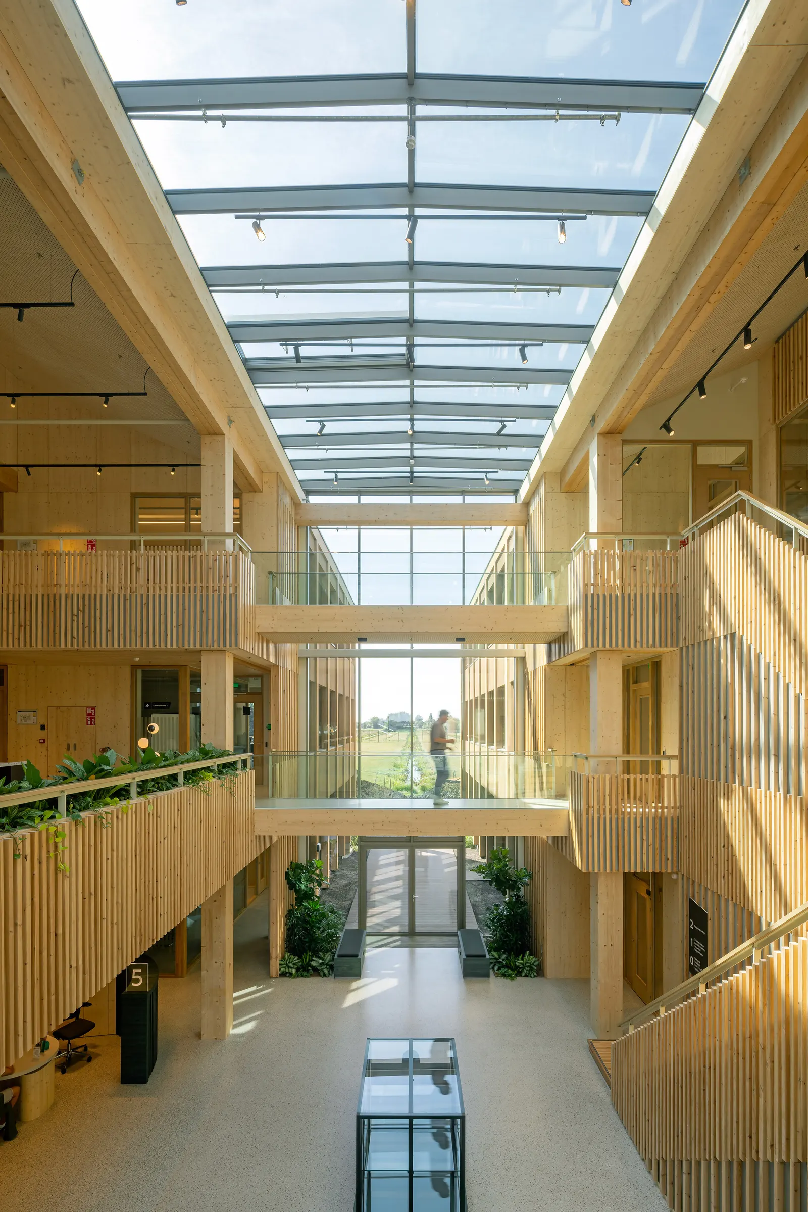 Круглая ратуша Krimpenerwaard / Ector Hoogstad Architecten