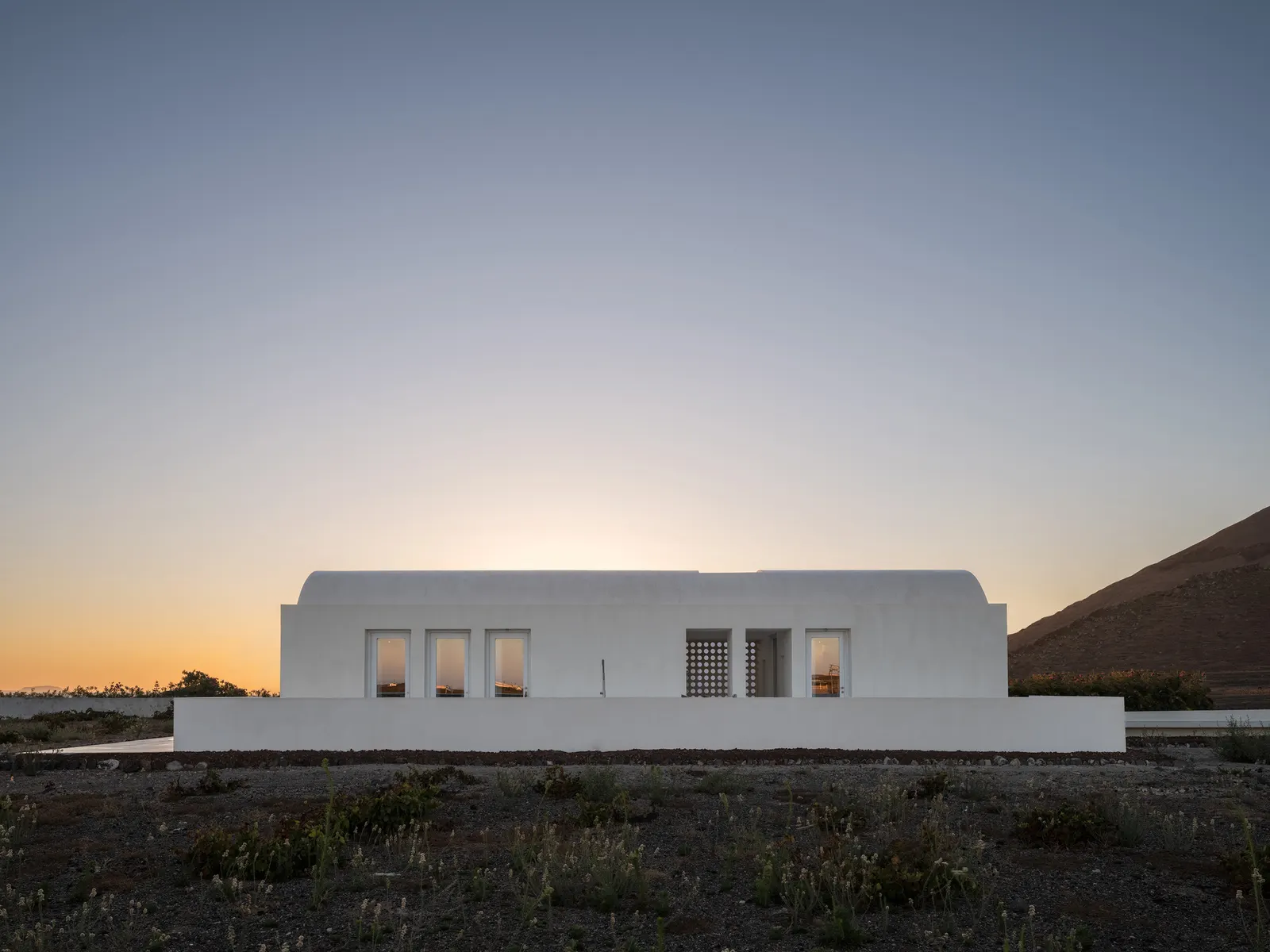 Island House / Agis Mourelatos