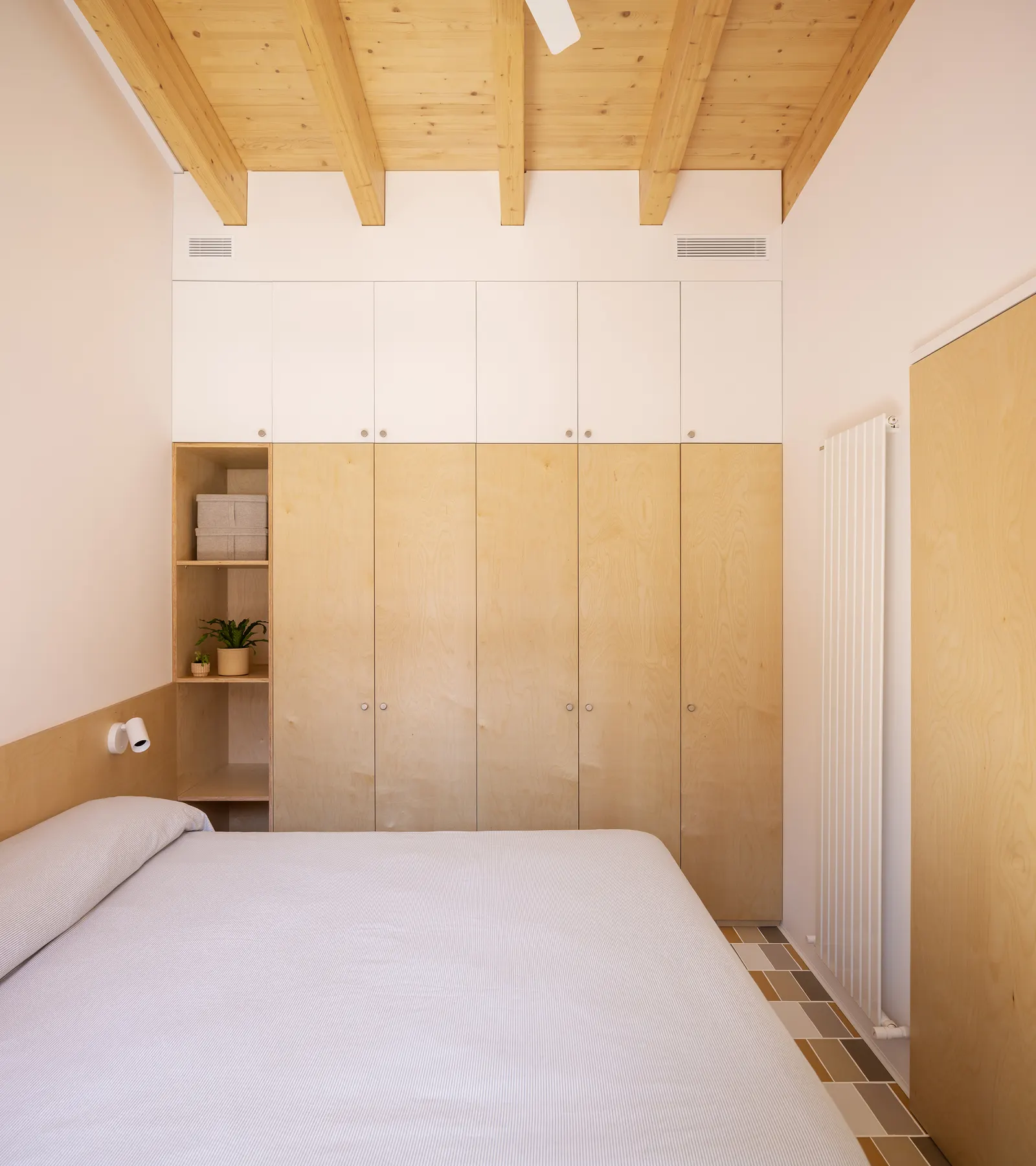 Hostafrancs House / Parramon + Tahull Arquitectes